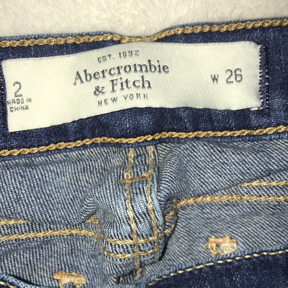 🚨🔥Blue Jeans🔥🚨 - Picture 2 of 5